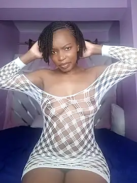 Snapshot of Pretty-queen123 chatting on October 9, 2025, 3:51 am Pretty-queen123 online show from October 9, 2025, 3:51 am