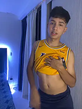 Leonarrrd 01 online show from January 19, 2025, 3:08 am