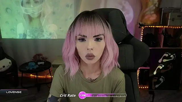 Snapshot of Kerry_Kirk chatting on November 5, 2025, 6:44 pm Kerry Kirk online show from November 5, 2025, 6:44 pm