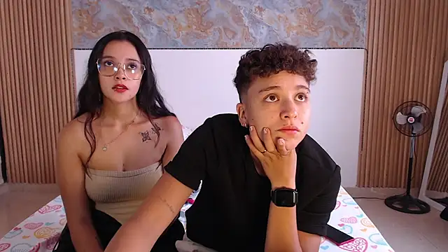 Antonella Cruz02 online show from October 9, 2025, 1:33 pm