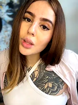 Snapshot of ValerieHilton chatting on October 10, 2025, 9:26 pm ValerieHilton online show from October 10, 2025, 9:26 pm