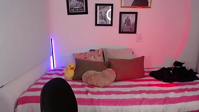 lilyy evanss online show from January 12, 2025, 1:11 am