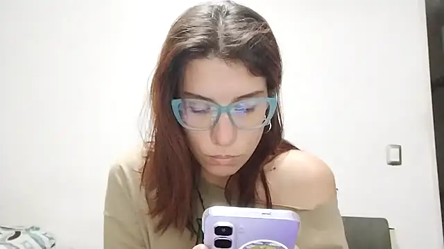 Luna-e-Franco1 online show from April 25, 2026, 10:51 pm