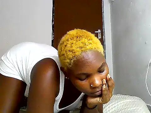 Snapshot of SexyKimberly23 chatting on October 21, 2025, 7:35 pm SexyKimberly23 online show from October 21, 2025, 7:35 pm