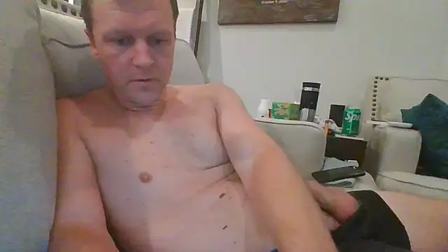 johnd101020 online show from December 10, 2024, 2:27 am