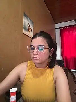 Snapshot of CamilaSofiia chatting on April 23, 2026, 10:00 pm CamilaSofiia online show from April 23, 2026, 10:00 pm
