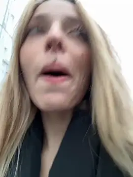 LoraaDoll online show from October 14, 2025, 2:39 pm