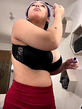 RexxaYBlade online show from December 15, 2025, 5:19 pm