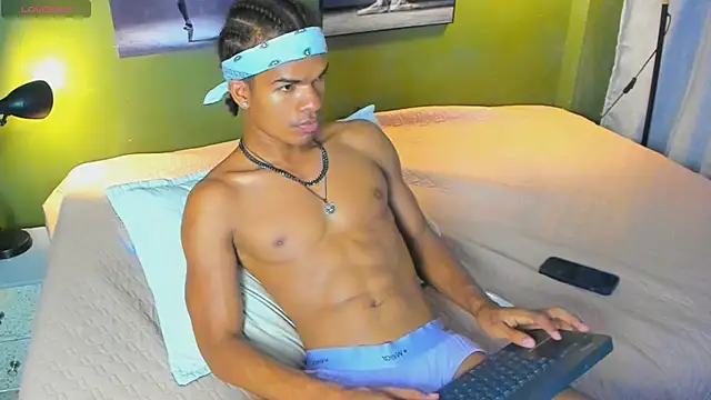 Snapshot of bigxx0 chatting on January 11, 2025, 11:46 pm bigxx0 online show from January 11, 2025, 11:46 pm