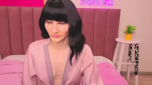 Lili flowerr online show from April 27, 2026, 11:19 am