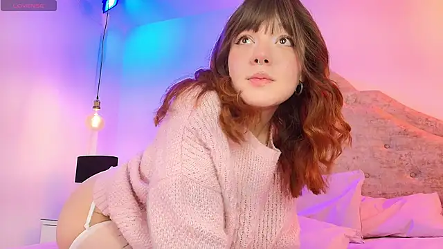 Fluffy Bubble21 online show from May 6, 2026, 4:49 am