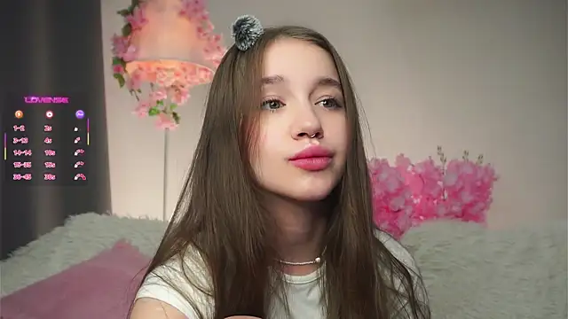 AmiLewis online show from October 12, 2025, 1:07 am