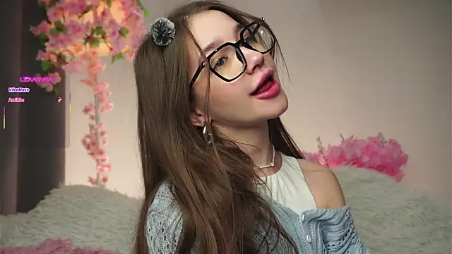 AmiLewis online show from November 8, 2025, 1:09 am