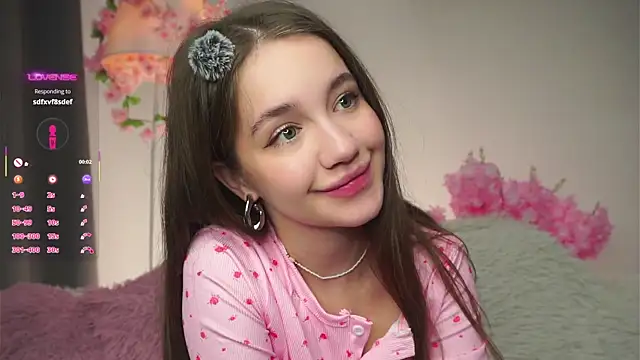 AmiLewis online show from October 28, 2025, 1:17 am