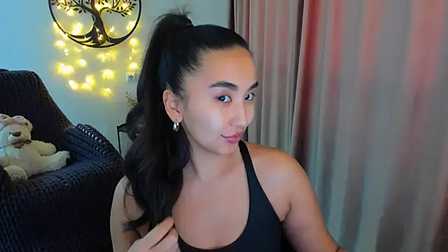 Snapshot of worldofkim chatting on February 13, 2026, 11:43 am worldofkim online show from February 13, 2026, 11:43 am