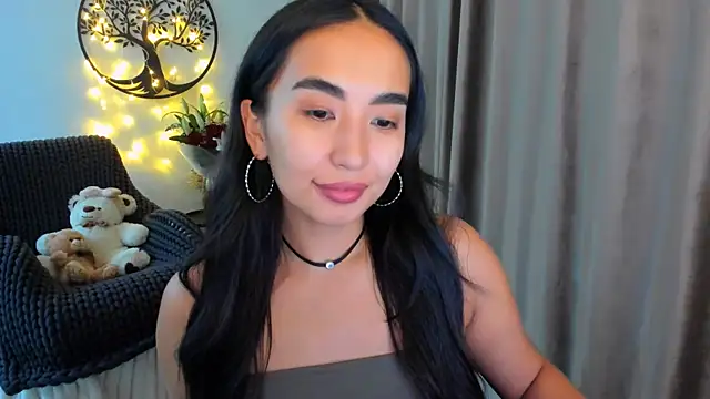 Snapshot of worldofkim chatting on February 18, 2026, 5:20 pm worldofkim online show from February 18, 2026, 5:20 pm