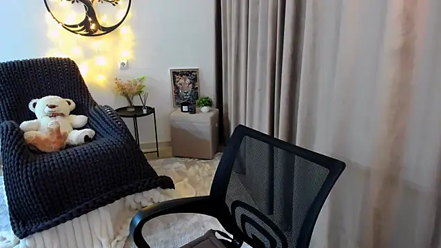 Snapshot of worldofkim chatting on February 28, 2026, 7:02 pm worldofkim online show from February 28, 2026, 7:02 pm