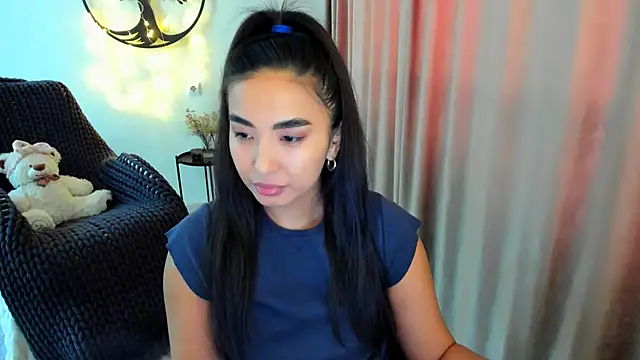 Snapshot of worldofkim chatting on February 11, 2026, 10:26 am worldofkim online show from February 11, 2026, 10:26 am