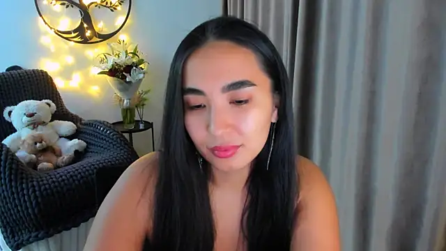 Snapshot of worldofkim chatting on February 21, 2026, 9:17 pm worldofkim online show from February 21, 2026, 9:17 pm