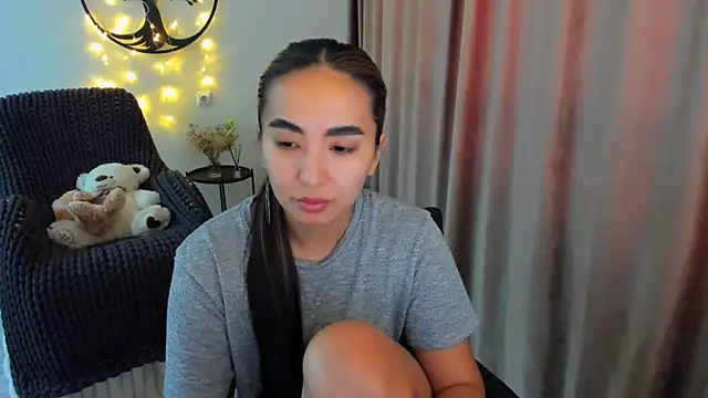 Snapshot of worldofkim chatting on February 26, 2026, 5:18 am worldofkim online show from February 26, 2026, 5:18 am