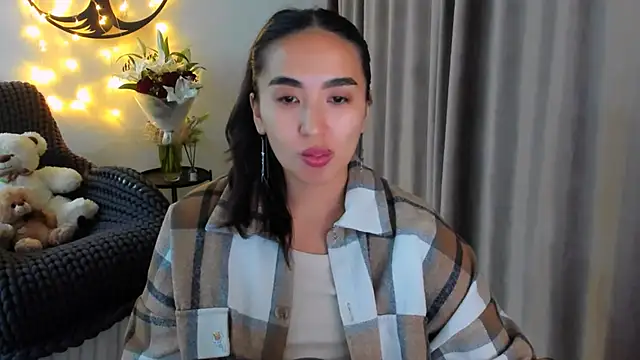 Snapshot of worldofkim chatting on February 20, 2026, 10:33 pm worldofkim online show from February 20, 2026, 10:33 pm