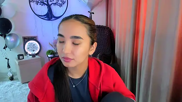 Snapshot of worldofkim chatting on March 18, 2026, 7:44 am worldofkim online show from March 18, 2026, 7:44 am