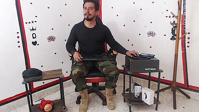 KalethBigDick online show from October 15, 2025, 1:52 pm