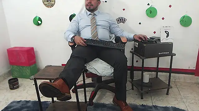 Snapshot of KalethBigDick chatting on August 6, 2026, 5:57 am KalethBigDick online show from August 6, 2026, 5:57 am