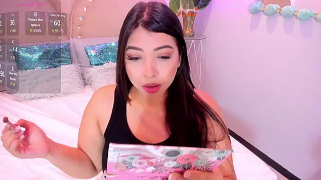 Snapshot of Miia_Thompsonn chatting on November 6, 2025, 3:32 am Miia Thompsonn online show from November 6, 2025, 3:32 am