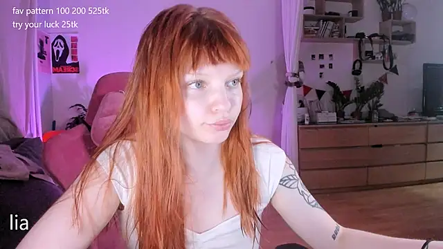 Snapshot of lil_lia chatting on June 14, 2026, 11:06 pm lil lia online show from June 14, 2026, 11:06 pm