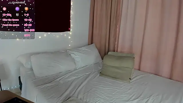 Loren moreno online show from October 25, 2025, 8:42 pm