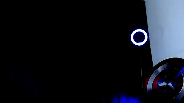 Antonywebb94 online show from November 30, 2025, 4:13 am