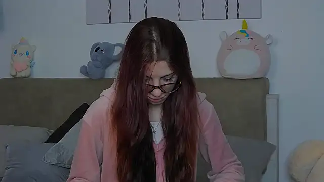 CassKiera online show from October 18, 2025, 4:58 am