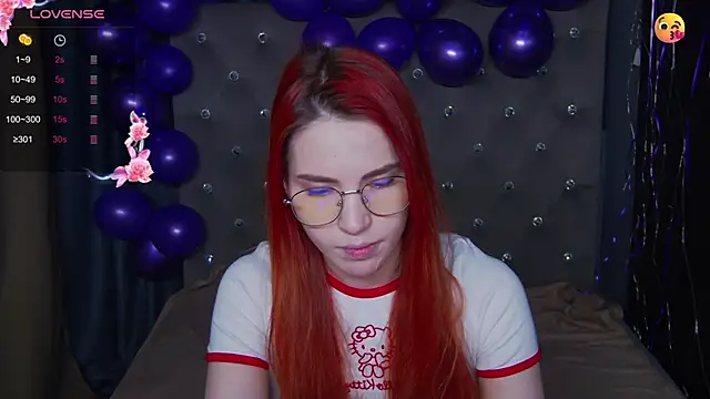 EmilyKents online show from November 16, 2025, 1:32 am