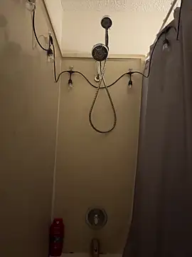 Snapshot of Seraph_De_La_Luna chatting on March 21, 2025, 3:01 am Seraph De La Luna online show from March 21, 2025, 3:01 am