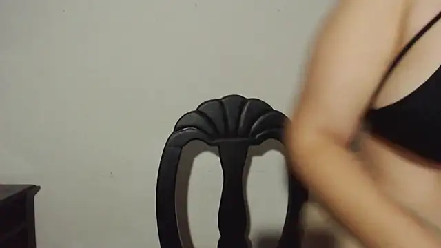 Snapshot of Miss_Agatha chatting on October 15, 2025, 2:21 am Miss Agatha online show from October 15, 2025, 2:21 am