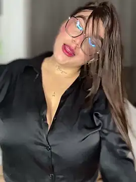 Snapshot of Michellesexxy chatting on January 7, 2025, 2:42 am Michellesexxy online show from January 7, 2025, 2:42 am