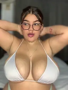 Snapshot of Michellesexxy chatting on January 8, 2025, 2:57 am Michellesexxy online show from January 8, 2025, 2:57 am