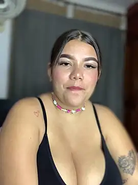 Snapshot of Michellesexxy chatting on December 10, 2024, 6:33 am Michellesexxy online show from December 10, 2024, 6:33 am