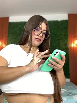 Snapshot of Michellesexxy chatting on January 28, 2025, 7:22 am Michellesexxy online show from January 28, 2025, 7:22 am