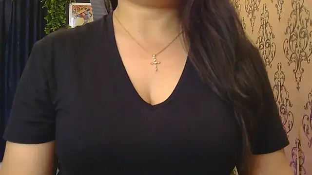 Snapshot of Mishika_Gill chatting on April 11, 2026, 12:18 am Mishika Gill online show from April 11, 2026, 12:18 am