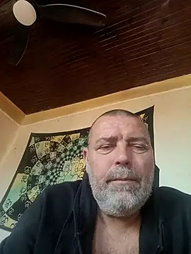 Snapshot of bobosse83 chatting on October 5, 2025, 11:56 am bobosse83 online show from October 5, 2025, 11:56 am