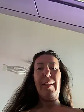 eveangelll online show from November 1, 2025, 8:08 am