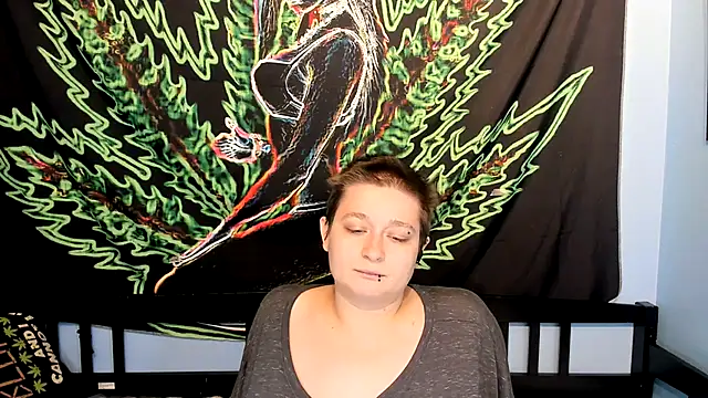 Snapshot of Chloenightmare chatting on November 3, 2025, 12:27 am Chloenightmare online show from November 3, 2025, 12:27 am