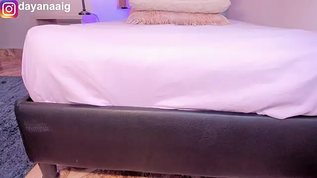 Snapshot of Voluptupus-girl chatting on November 15, 2025, 4:44 pm Voluptupus-girl online show from November 15, 2025, 4:44 pm