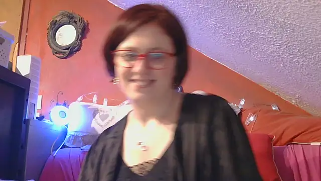 Snapshot of lanax chatting on April 23, 2026, 12:22 pm lanax online show from April 23, 2026, 12:22 pm