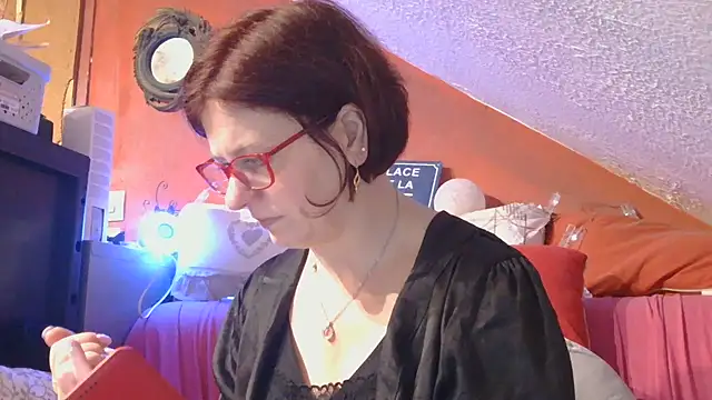 Snapshot of lanax chatting on May 5, 2026, 12:19 pm lanax online show from May 5, 2026, 12:19 pm