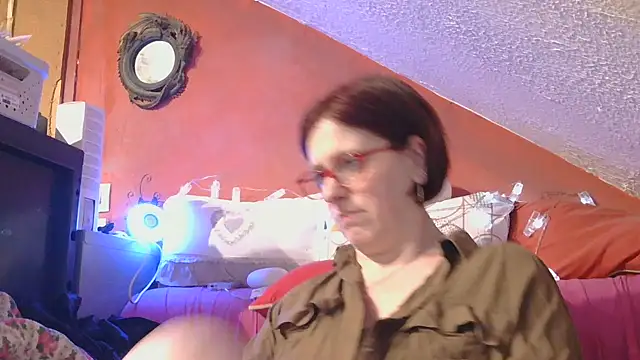 Snapshot of lanax chatting on April 27, 2026, 12:14 pm lanax online show from April 27, 2026, 12:14 pm