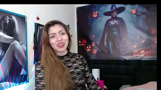 Snapshot of AnthonelaBella chatting on October 24, 2025, 12:15 pm AnthonelaBella online show from October 24, 2025, 12:15 pm