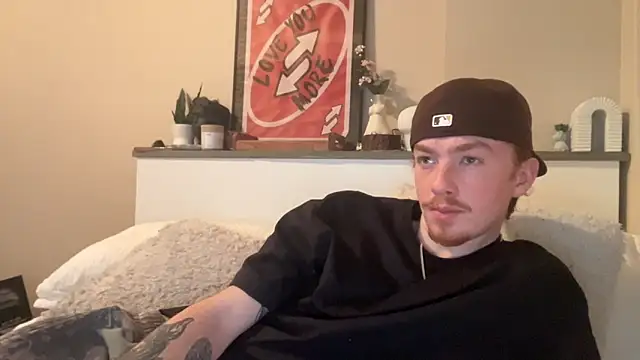 Snapshot of younghungginger chatting on February 19, 2025, 2:12 am younghungginger online show from February 19, 2025, 2:12 am